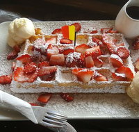 Two Bees Cafe - Suburb Australia