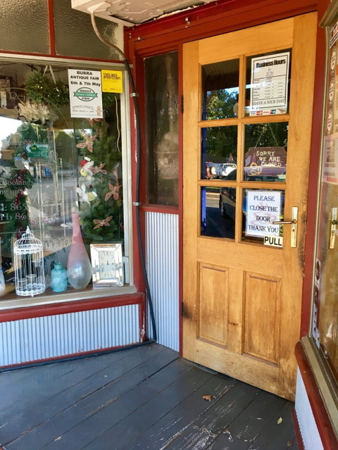 Maggie's Rendezvous - Suburb Australia 4