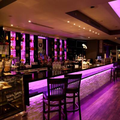 Ultra Lounge Bar & Cafe - Suburb Australia 4