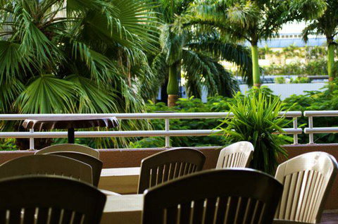 Surfers RSL - Suburb Australia 1