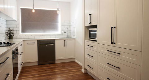 Beachside Kitchens - Suburb Australia 3