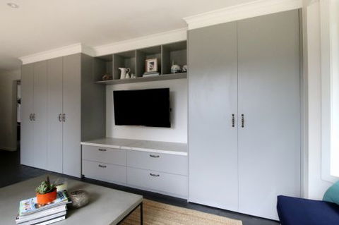 Beachside Kitchens - Suburb Australia 7