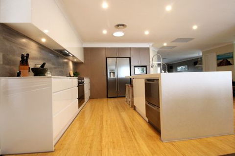 Beachside Kitchens - Suburb Australia 15