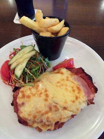 Arundel Tavern - Suburb Australia 0