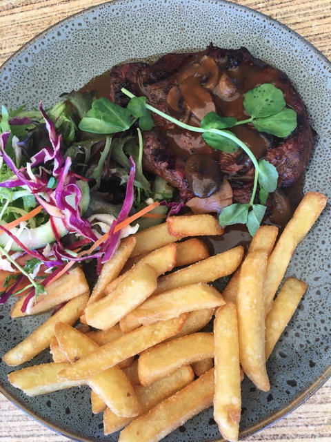 Arundel Tavern - Suburb Australia 2