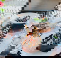 Avvia Cafe-Restaurant