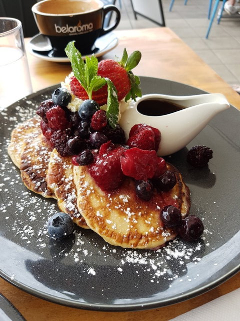 Cafe Gold Coast - Suburb Australia 2