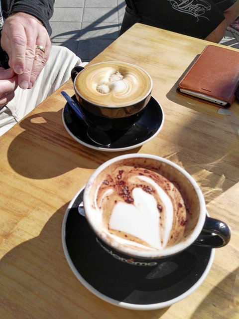 Cafe Gold Coast - Suburb Australia 4