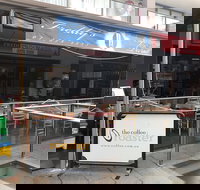 Freddies Cafe De Paris - Suburb Australia