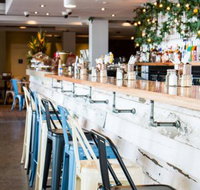 Palm Beach Hotel Bistro - Suburb Australia