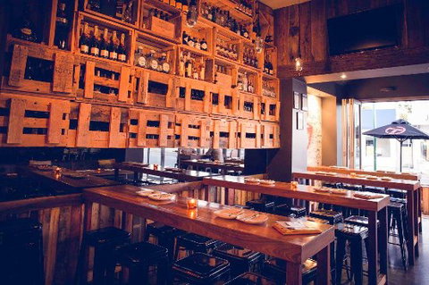 Tonic On Chirn - Suburb Australia 0