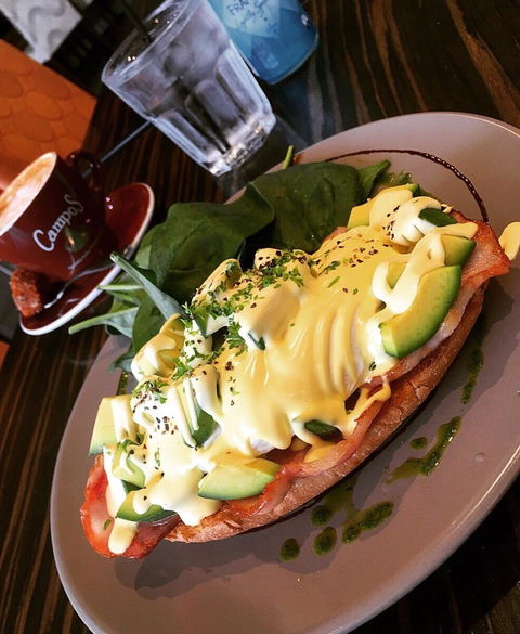 Treehouse Cafe - Suburb Australia 4