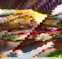 Green Frog Hollow Gift Garden House - Suburb Australia