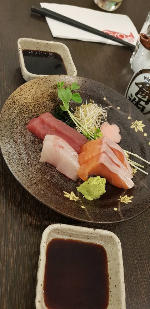 GYO Japanese Tapas Bar Restaurant - Suburb Australia 2