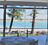Tides Waterfront Dining - Suburb Australia
