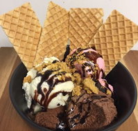 Woodpecker Bar and Grill - Suburb Australia