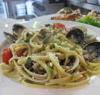 Flynn's Restaurant - Suburb Australia