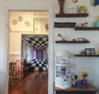 Mad Hatterz - Suburb Australia