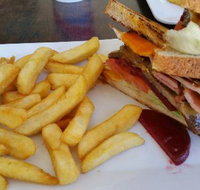 Trinity Beach Bar Grill - Suburb Australia