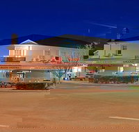 Grand Old Crow Hotel - Suburb Australia