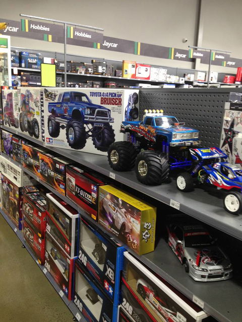 Jaycar Electronics Authorised Stockist–(Autobarn) - Suburb Australia 3