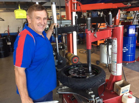 Richardson Motors - Suburb Australia 0