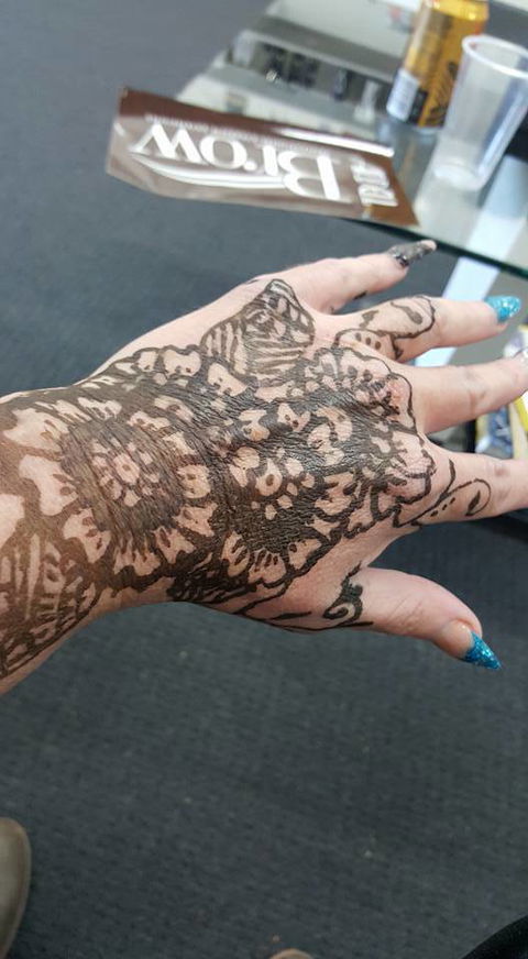 Her Beauty And Nails - Suburb Australia 3