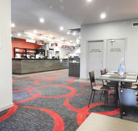 Drouin Family Hotel - Suburb Australia