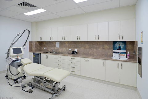 Divine Medical Centre/La Divino Cosmetic & Skin Clinic - Suburb Australia 7