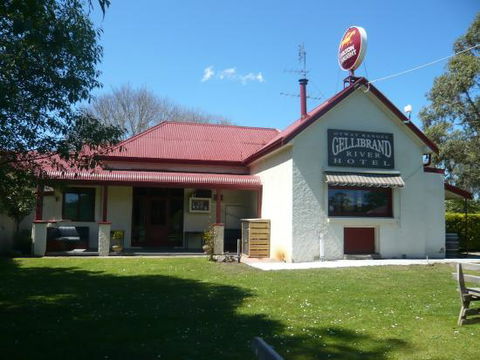 Gellibrand River Hotel - Suburb Australia 0