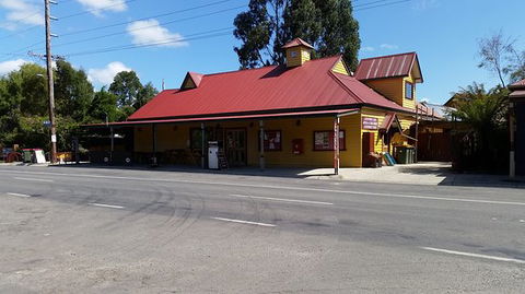 Gellibrand River Store And Cafe - Suburb Australia 0