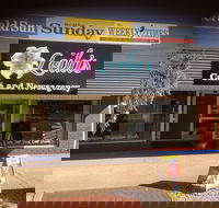 Leila's Cafe and Newsagency - Suburb Australia