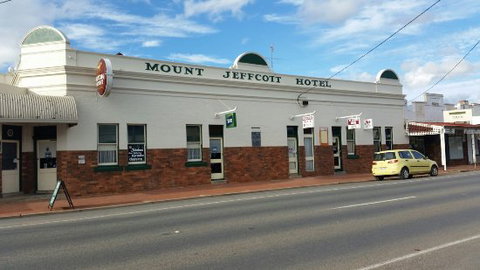 Mount Jeffcott Hotel - Suburb Australia 0