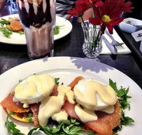 Grapevine Cafe - Suburb Australia