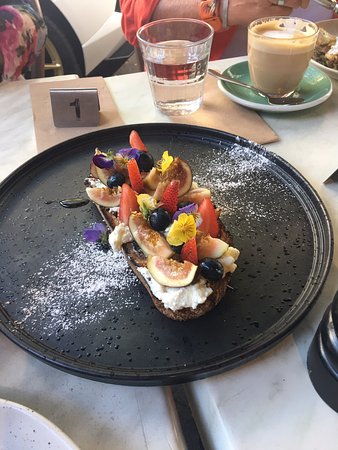 White Rabbit - Suburb Australia 0