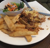 Et's Bistro - Suburb Australia