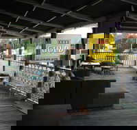 Telegraph Hotel - Suburb Australia