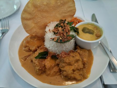 Banana Leaf - Suburb Australia 0
