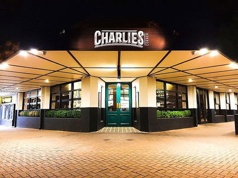 Charlie's Corner Cafe & Bar Kingston - Suburb Australia 0
