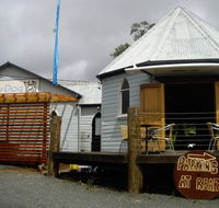 Salty Dog Seafood Cafe - Suburb Australia