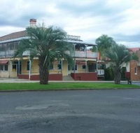 Coach House Inn - Suburb Australia