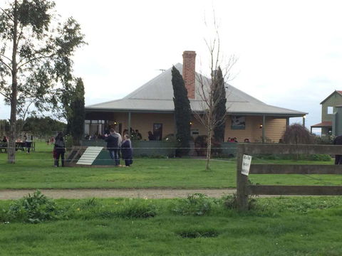 Caldermeade Farm Cafe - Suburb Australia 0