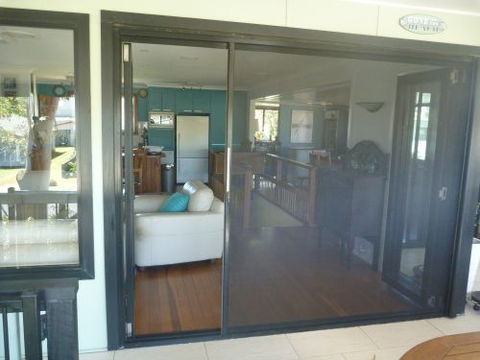 Bi Fold Solutions MNC - Suburb Australia 3
