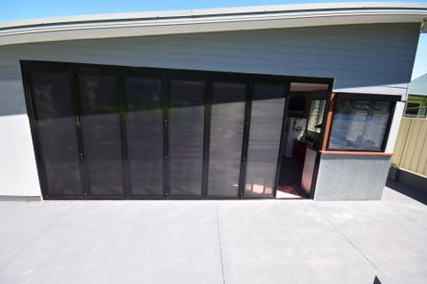 Bi Fold Solutions MNC - Suburb Australia 4