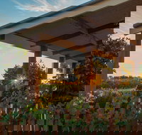 Caf in the Vines - Suburb Australia