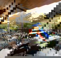 Parkwood Tavern - Suburb Australia