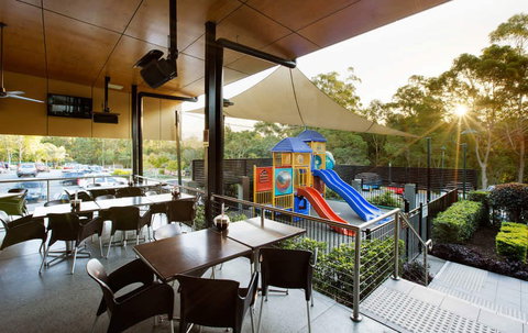 Parkwood Tavern - Suburb Australia 0