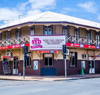 Old Sydney Hotel - Maryborough - Suburb Australia