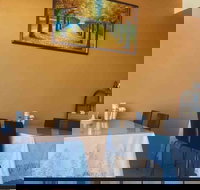 Youngs Noodle Inn - Suburb Australia