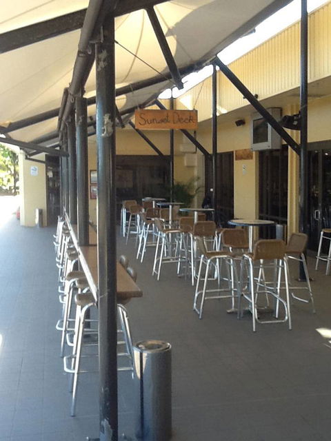 Tea Gardens Country Club & Motel - Suburb Australia 2